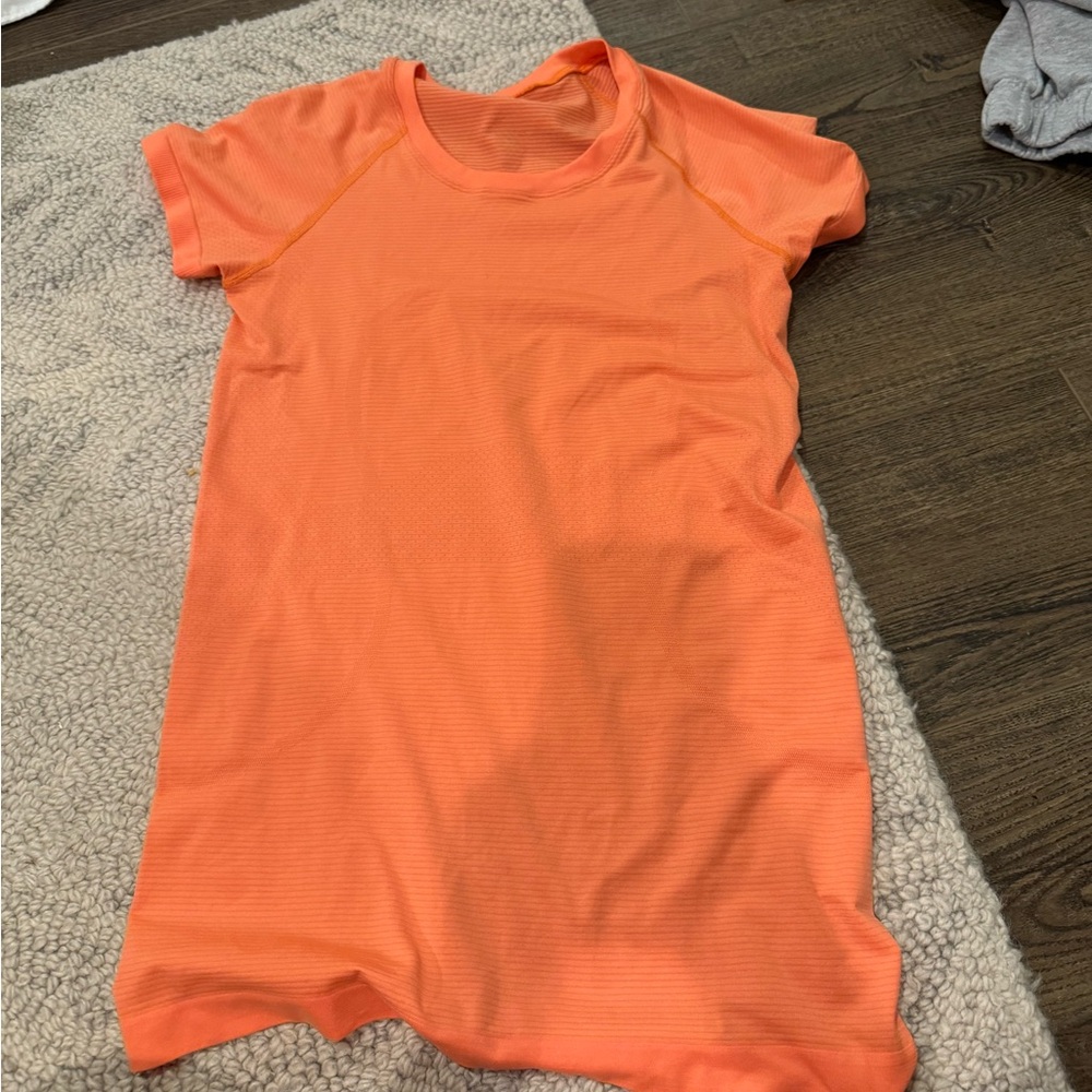 Lululemon swifty tech